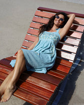 Vestido Corto DE TIRANTES bordado a mano, azul clarito