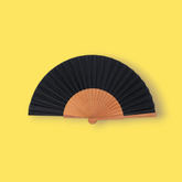 Spanish hand fan · Pear wood with cotton fabric · 23 cm