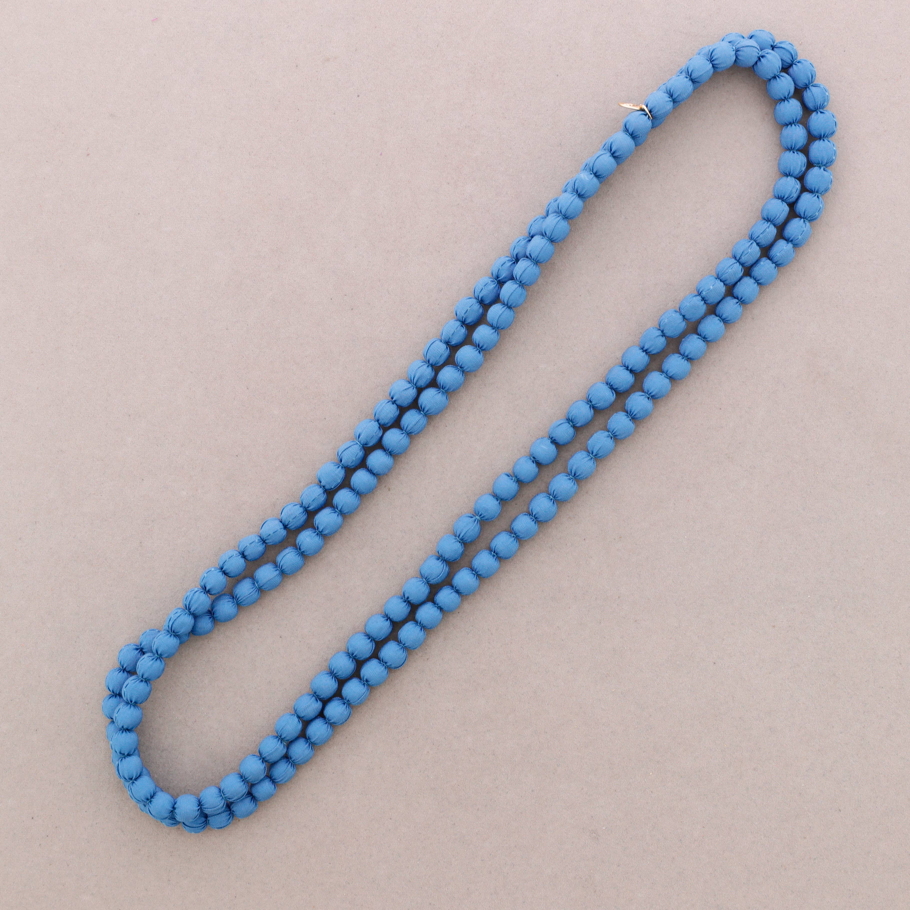 Lange Halskette mit beschichteten Kugeln, 8 mm x 1,5 m (A)
