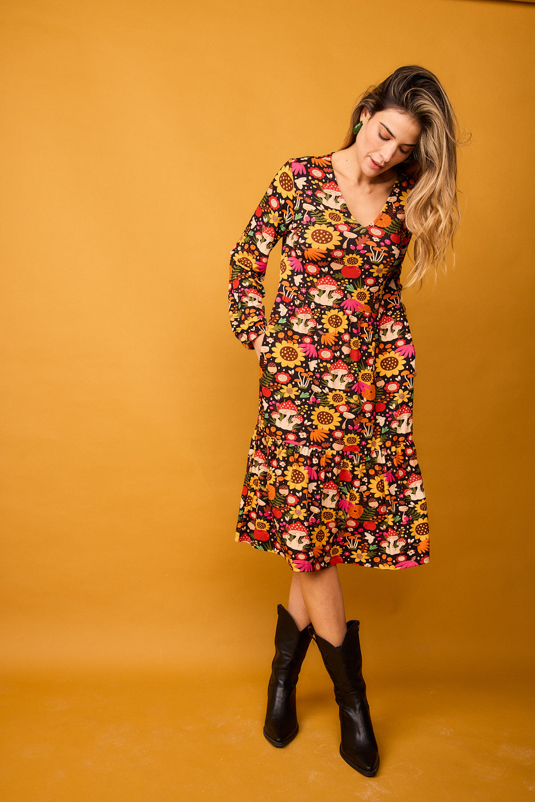 Vestido Corto Soto Girasol