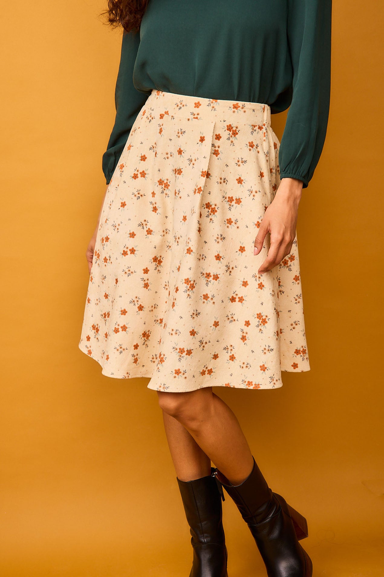 Falda Cima Beige