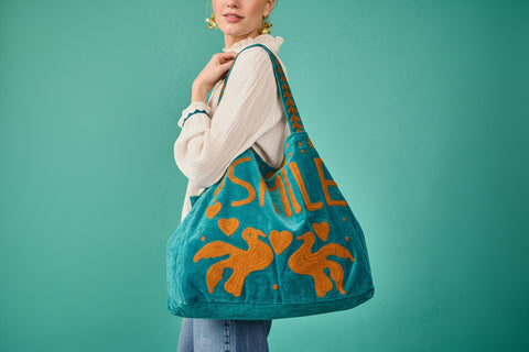 BOLSO EXTRA ALUCINANTE DE TERCIOPELO