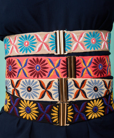 Colored elastic belts