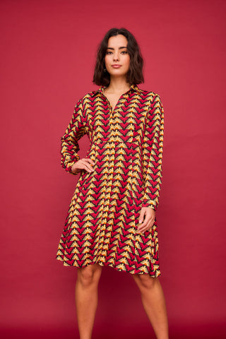 Vestido Corto Lago Triangulo Rojo