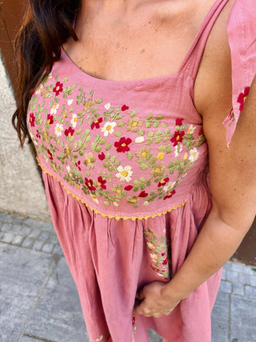 Vestido Corto DE TIRANTES bordado a mano,rosa