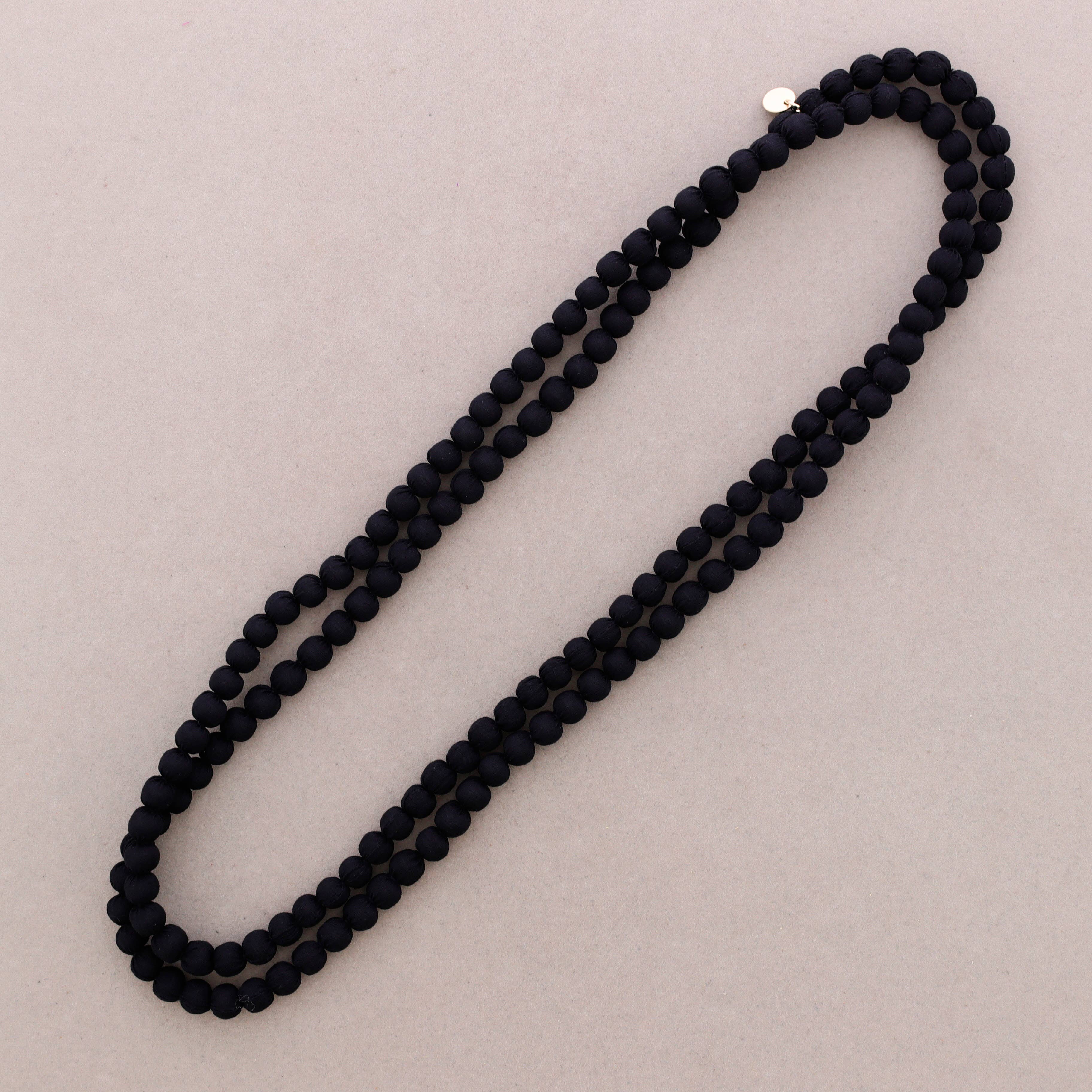 Lange Halskette mit beschichteten Kugeln, 8 mm x 1,5 m (A)