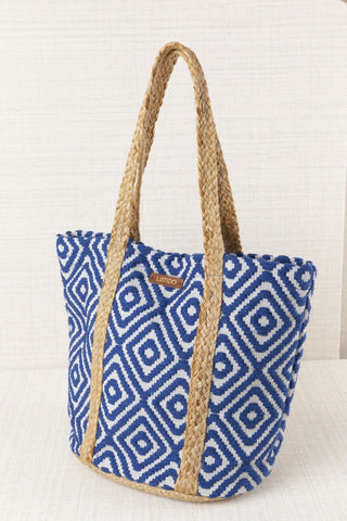 Wristlet handbag with lobster design