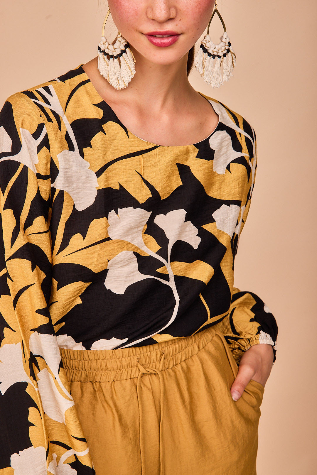 Black Flower Pointed Shirt