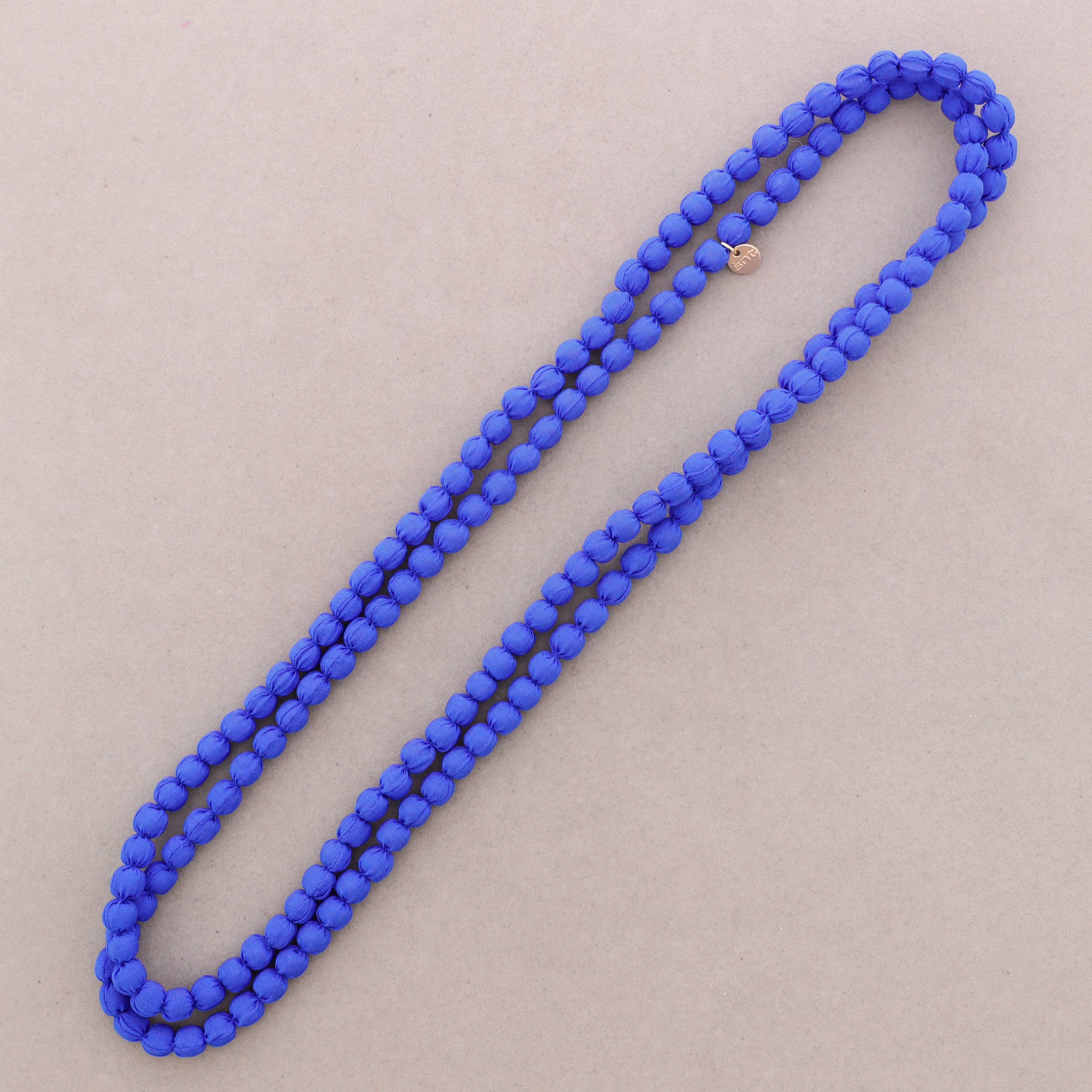 Lange Halskette mit beschichteten Kugeln, 8 mm x 1,5 m (A)